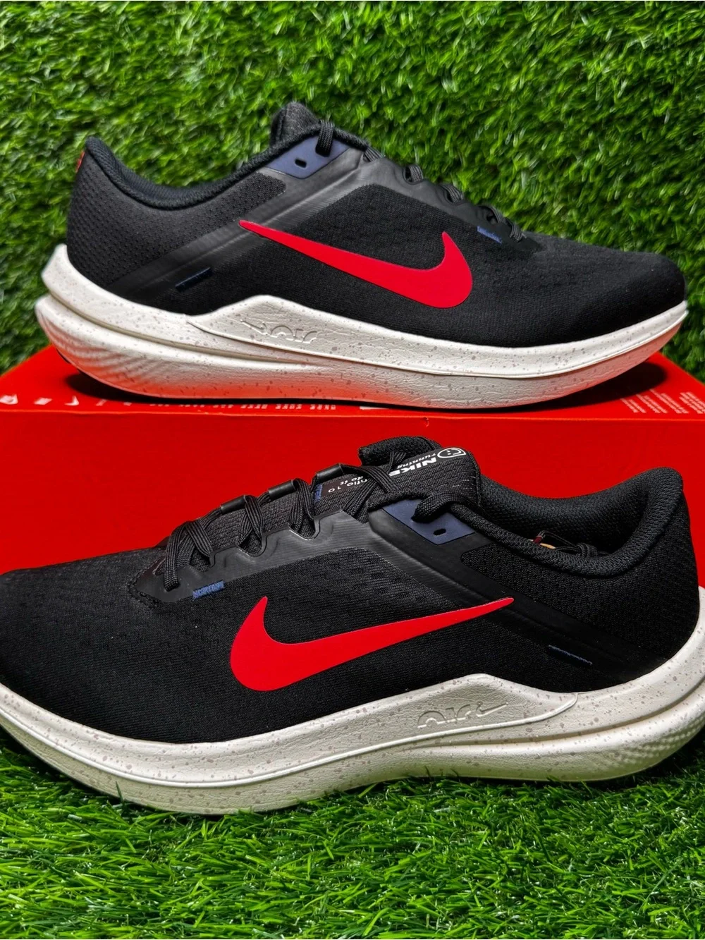 Size 11 - Mens Nike Air Winflo 10 Black White Running Shoes - DV4022-002